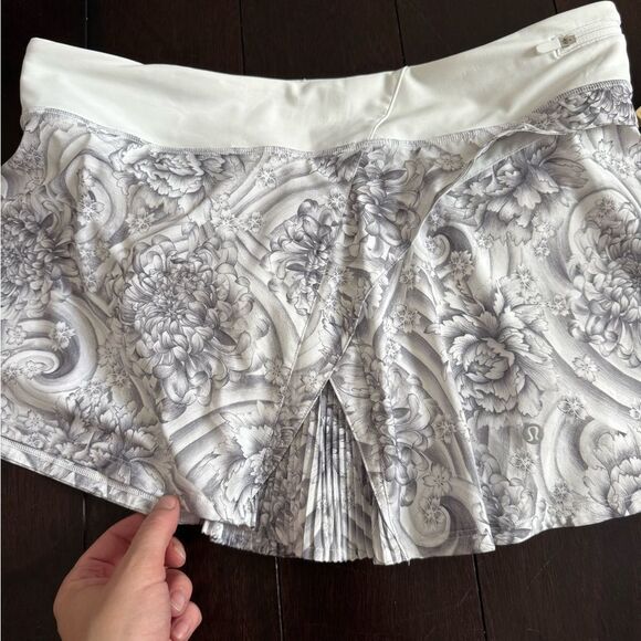 Lululemon Play Off The Pleats Skirt Mini Twine White Multi / White Size 12 - Picture 6 of 12